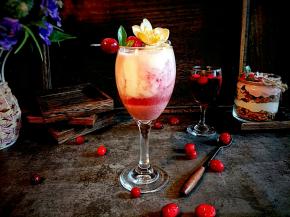 放在杯子顶端做装饰即可。