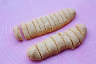 分成大小相等的小剂子。