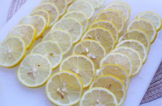 去掉头去尾切薄片。