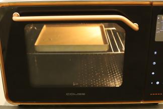 烤箱预热150度，上下火，中层，烘烤时间为32分钟。