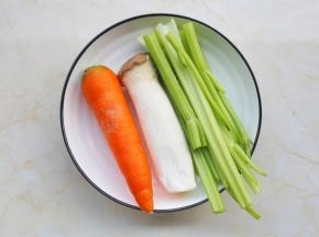 准备好所有食材。