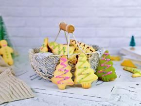 陪小朋友一起感受一下节日氛围。