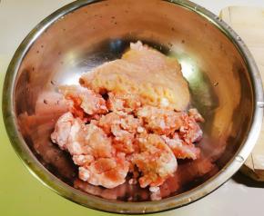 两种肉及虾肉混合