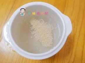 盖上盖子放在炖锅里