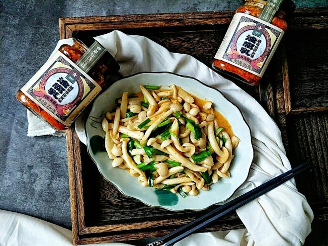 美味鸡枞油腐乳白玉菇