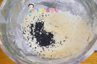 一份加入黑芝麻粉