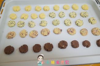 做好就是这样的，如果你想裂纹更明显可以冰箱冷藏一会再按压