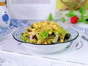 天冷就喜欢这样吃，热腾腾的一碗菜。