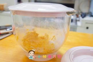 盖上盖子放入冰箱冷藏12小时左右