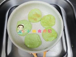 两面有点金黄色就可以啦