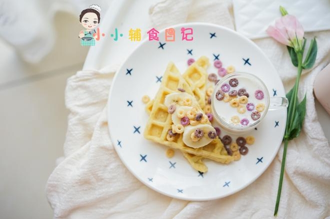 8个月以上辅食香蕉肉泥松饼