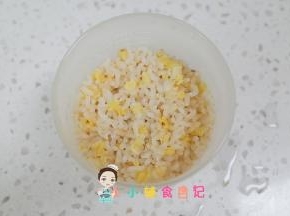 将煮好的米饭晾凉备用