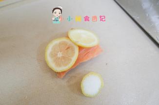 柠檬切片腌渍三文鱼去腥