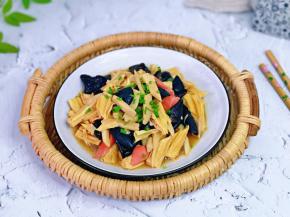 一盘菜几种营养，好吃极了。