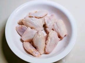 鸡翅中备好