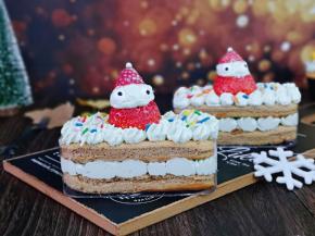 简单易做的圣诞盒子蛋糕。