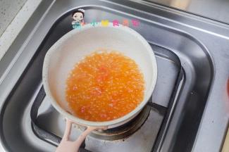 加入水煮一下这样番茄就会软烂了