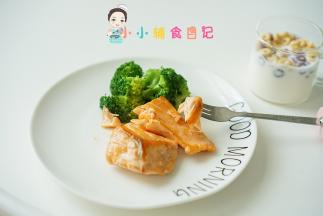 西蓝花一定要煮烂可以给孩子当手指食物