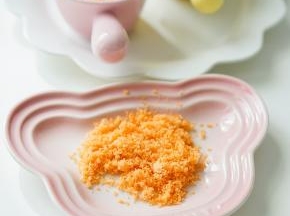翻炒不要过头不然就会很硬打成碎末