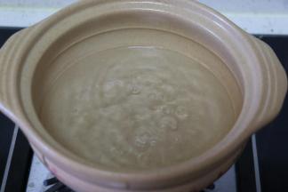 再中火煮一会儿。