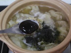 出锅前再加一勺蚝油即可！