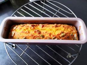 表面上色均匀后即可出炉趁热脱模