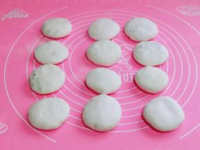 依次做完，盖上保鲜膜。