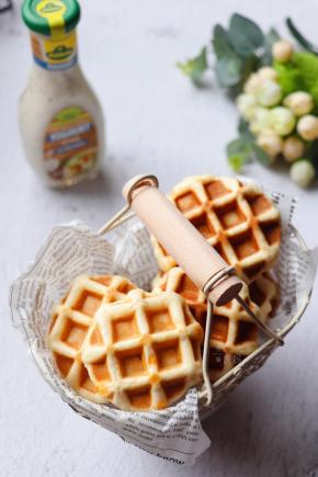 表皮松软内馅夹心香甜，好吃！