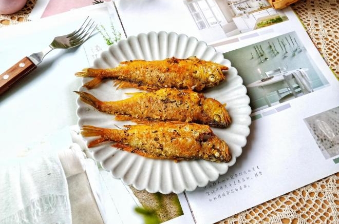 罗勒香酥小梅鱼