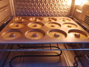 送入预热好的烤箱。