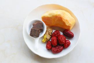 准备好所有食材。