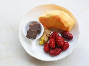 准备好所有食材。