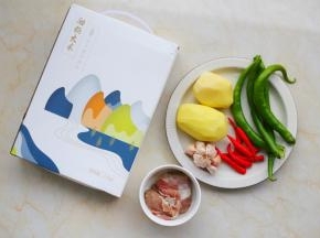 准备好所有食材。