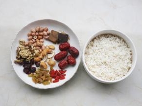 准备好所有食材。