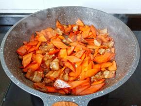 快速翻炒均匀。