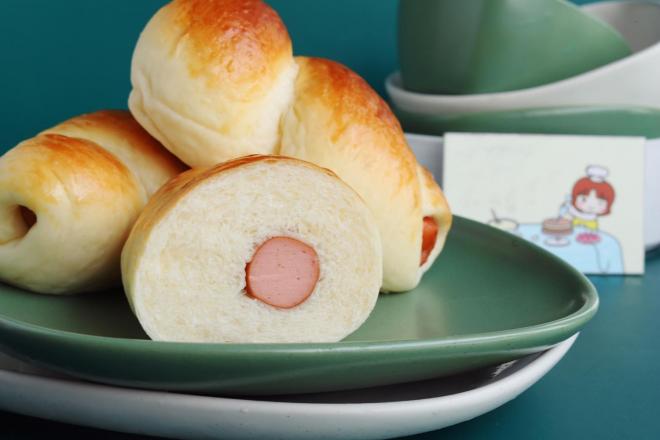 宝宝最爱早餐：肠仔餐包