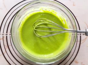 搅拌至顺滑无颗粒状态