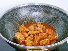 转中小火煮15分钟，关火待有余温。