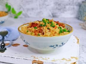 盛出装碗，撒上葱花。