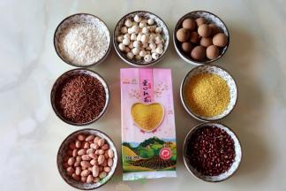 金龙鱼爱心桃花小米、糯米、红豆、红枣、红米、桂圆、花生、莲子、黑糖。