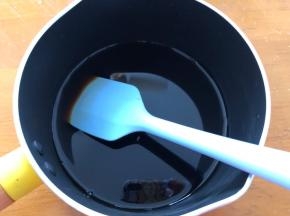 80克红糖➕260克清水混合加热，使红糖完全融化