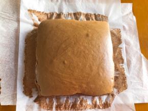 出炉趁热撕掉油纸