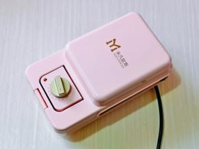 盖上米凡欧斯三明治机器的盖子，将旋钮到2分钟即可。