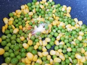 放盐和原味鲜调味。