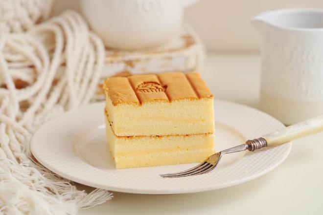 戚风奶酪夹心蛋糕