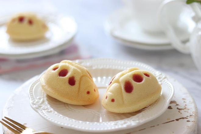 萌萌的甲壳虫蛋糕