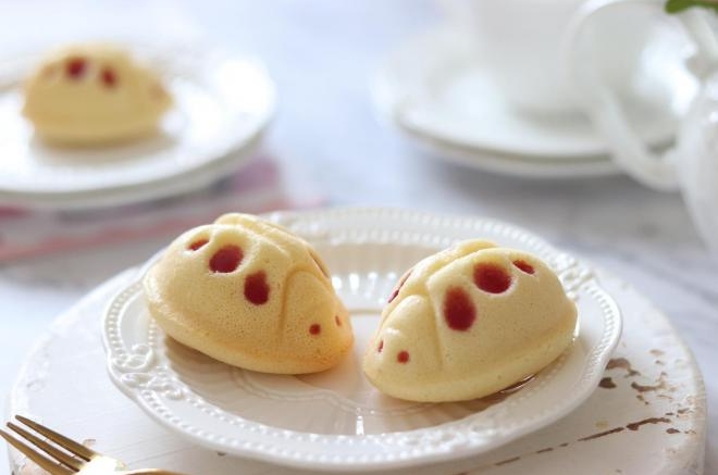 萌萌的甲壳虫蛋糕