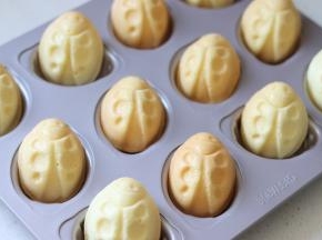 程序结束后，稍微晾一下，就能轻松的脱模了。