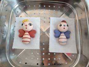 全部做好后放温暖处发酵，轻按慢慢回弹就可以了