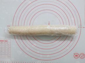 用保鲜膜包裹起来放冰箱冷冻2小时